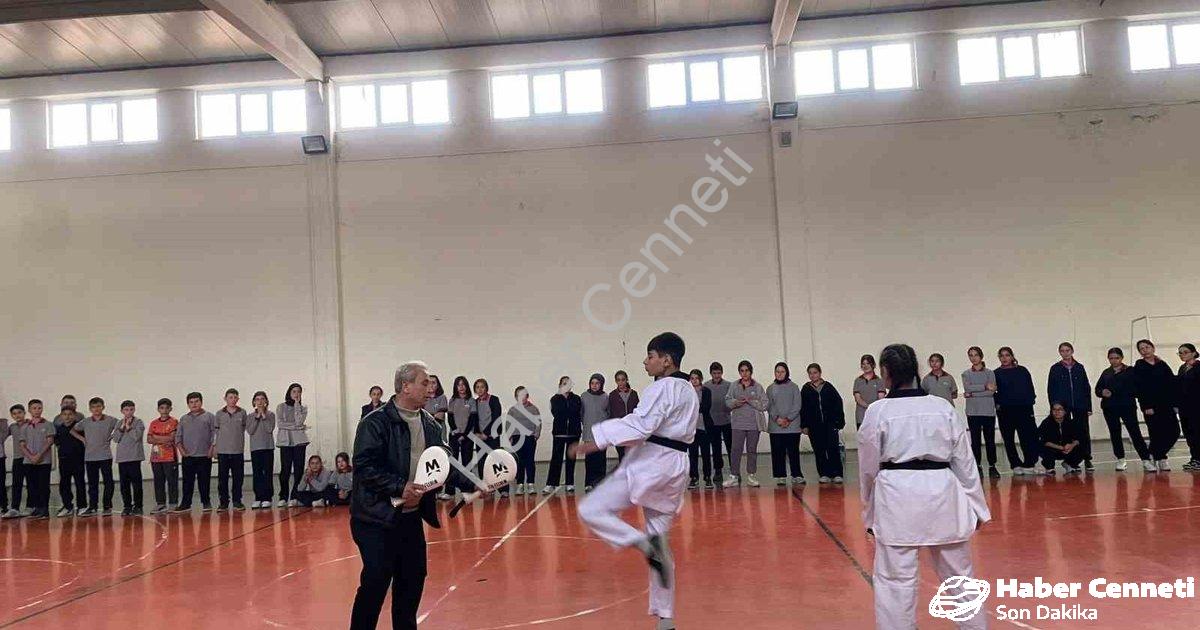 "Kütahya Pazarlar'da Spor Seferberliği: Hedef 100 Lisanslı Sporcu" başlıklı haber için fotorealistik